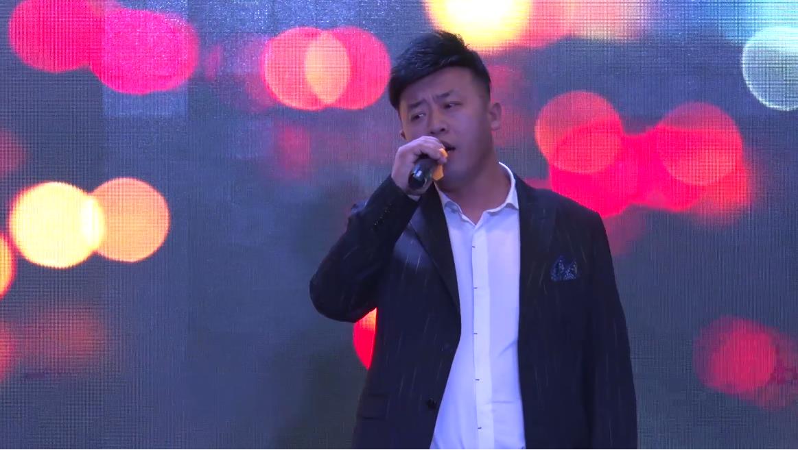 新晋歌手刘斌《风雨共相随》上线发布会在京